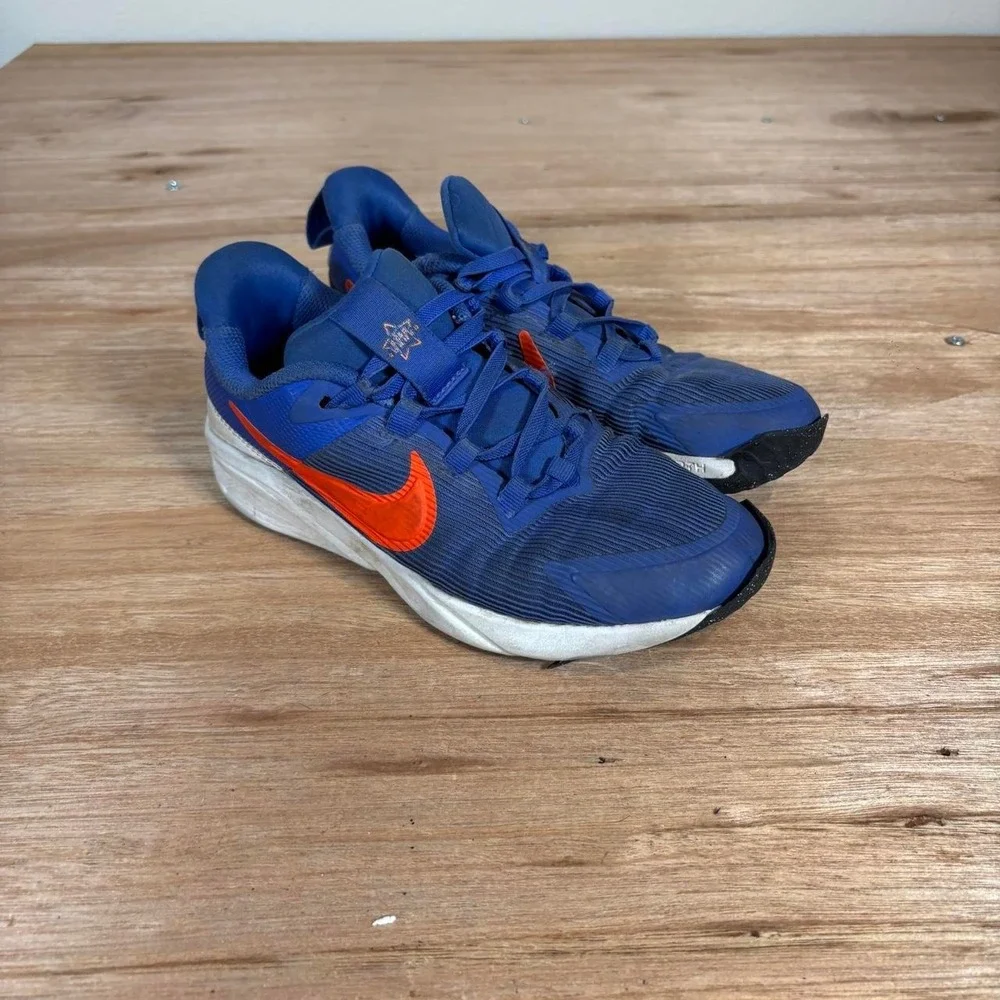 Nike blue tennis shoes, Kids Size US 3Y